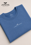 Camiseta Essential “O Amor Permanece” – Azul Envelhecido